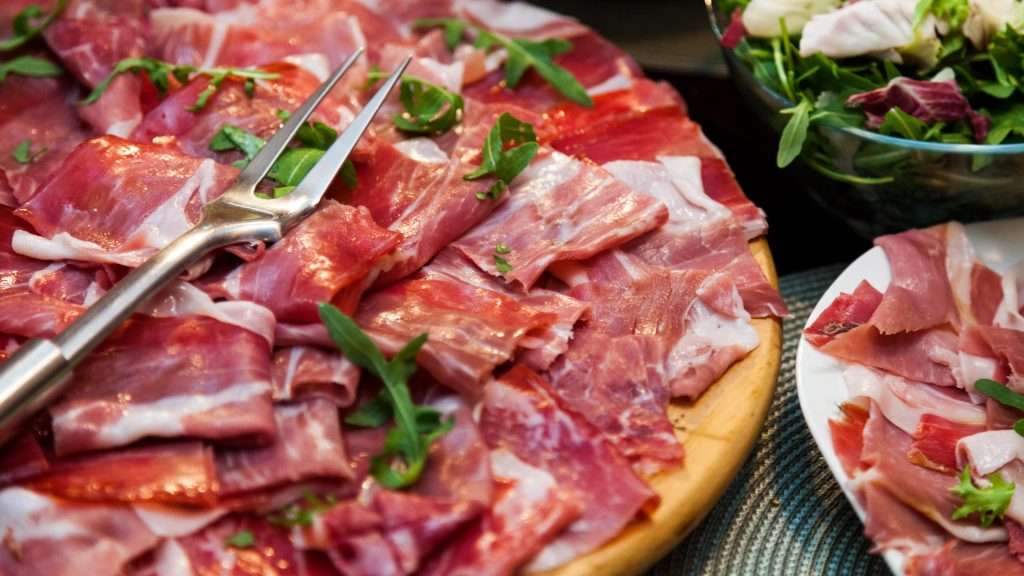 Cold Cut Platters<br />
